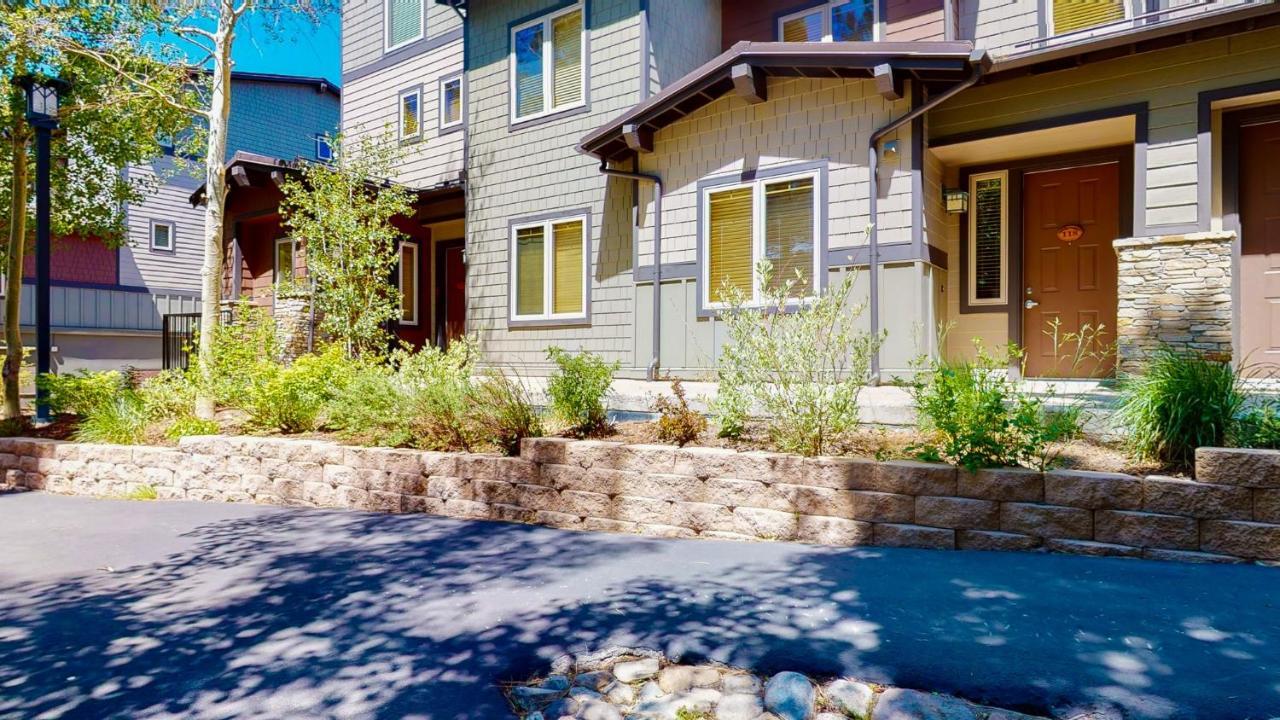 Mammoth Green 118 Located On Sierra Star Golf Course, Private Patio, Summer Pool Condo Маммот Лейкс Экстерьер фото